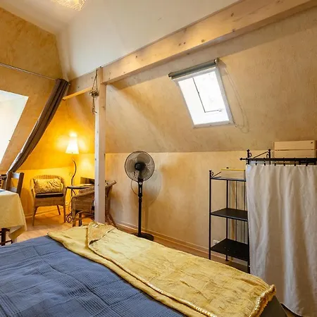 Un Jardin Dans La Falaise Cabrerets